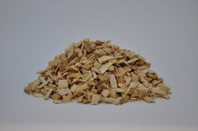 Load image into Gallery viewer, Maple Wood Smoking Chips